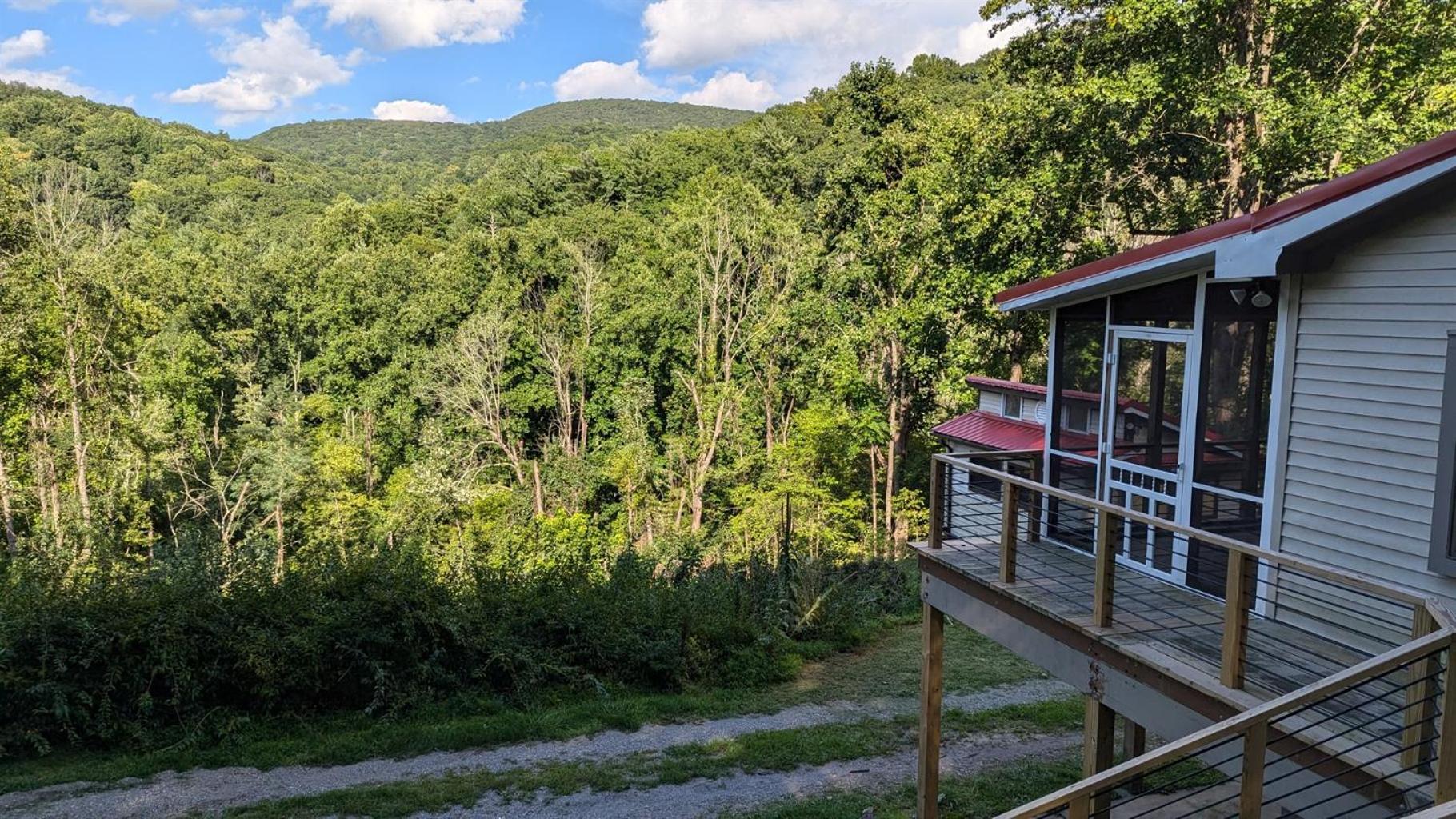 Red Roof Mountain Cabin With Starlink Internet! Stanley エクステリア 写真